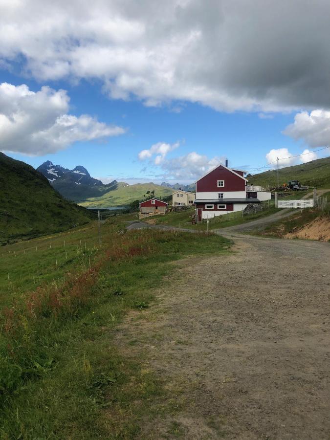 Lofoten Hiking Lodge Bostad Exterior foto